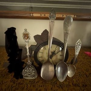 Souvenir and collectible spoons.